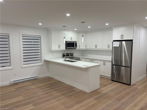 3-137 Whitley St, Cambridge, ON, N3H4K7 | Card Image