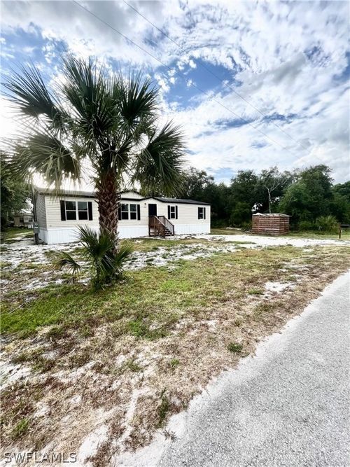 463 Citrus Avenue, Palmdale, FL, 33944 | Card Image