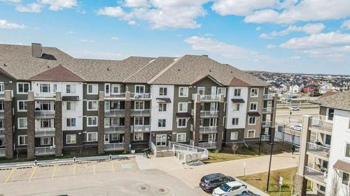 3208 - 6118 80 Avenue Ne, Home with 3 bedrooms, 2 bathrooms and 1 parking in Calgary AB | Card Image