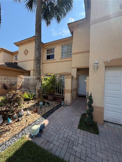 26-809 Nw 170th Ter, Pembroke Pines, FL, 33028-2123 | Card Image
