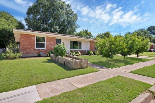 6800 Hightower St, Fort Worth, TX, 76112-5606 | Card Image