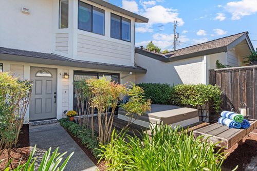 9 Village Ct, San Rafael, CA, 94903-4266 | Card Image