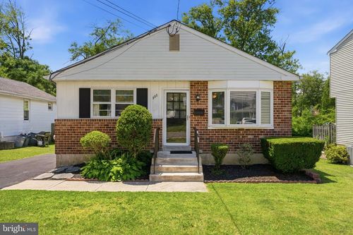 905 Amosland Rd, MORTON, PA, 19070-1603 | Card Image