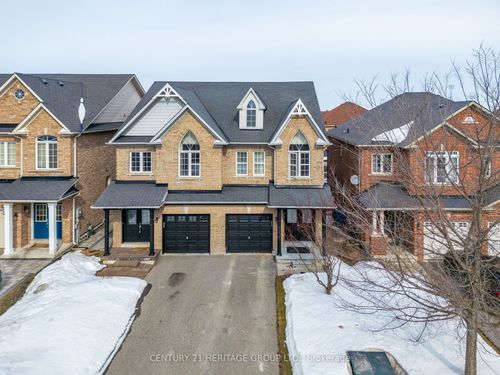 63 Four Seasons Cres, East Gwillimbury, ON, L9N0C4 | Card Image