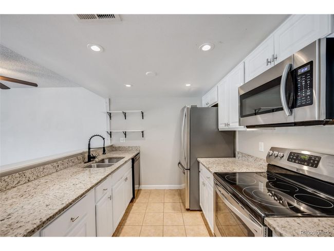 APT-206 - 401 S Kalispell Way, House attached with 2 bedrooms, 2 bathrooms and null parking in Aurora CO | Image 6