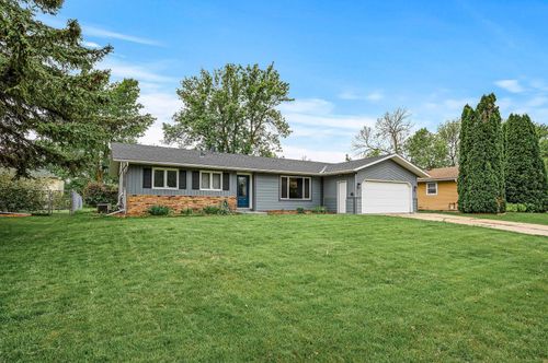 1319 21st St W, Hastings, MN, 55033-3218 | Card Image