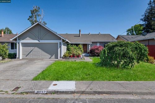 8037 Santa Barbara Dr, Rohnert Park, CA, 94928-4089 | Card Image