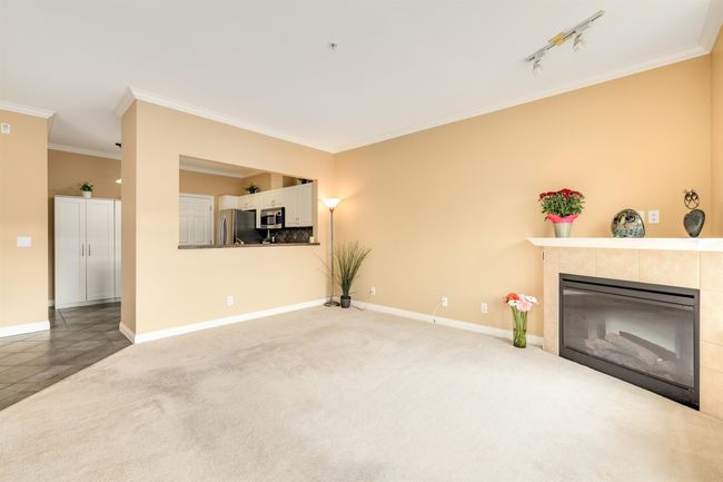 403 - 15323 17 A Ave, Condo with 2 bedrooms, 2 bathrooms and 2 parking in Surrey BC | Image 11