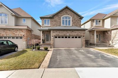 147 Royal Winter Dr, House other with 3 bedrooms, 4 bathrooms and 6 parking in Binbrook ON | Image 1