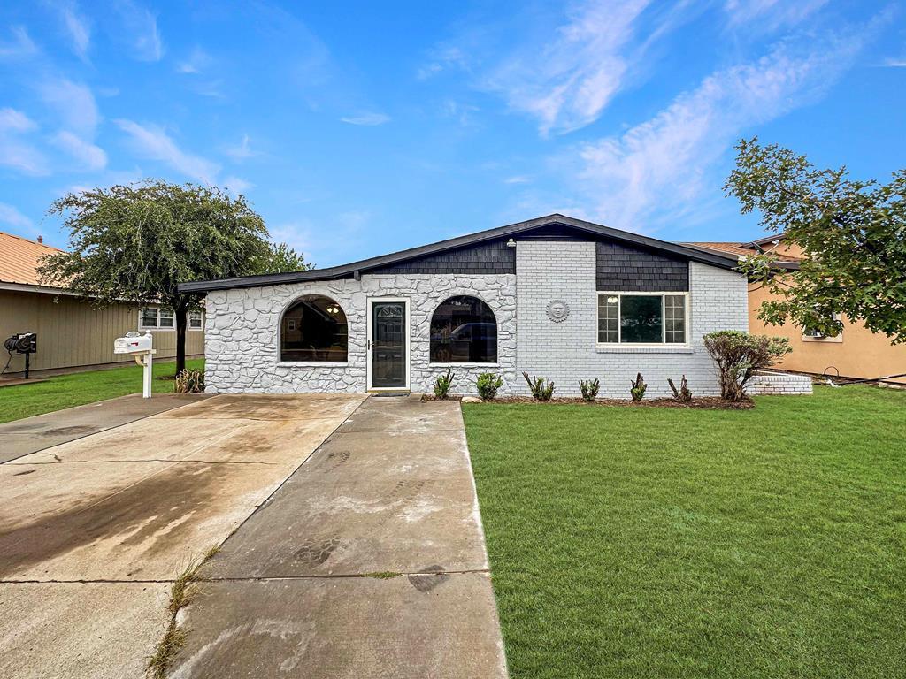 Bookins Ave, Odessa, TX 79764