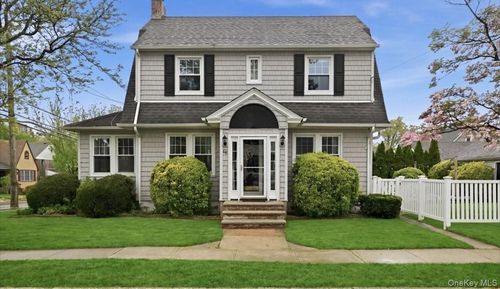 66 Primrose Ave, Floral Park, NY, 11001-2516 | Card Image