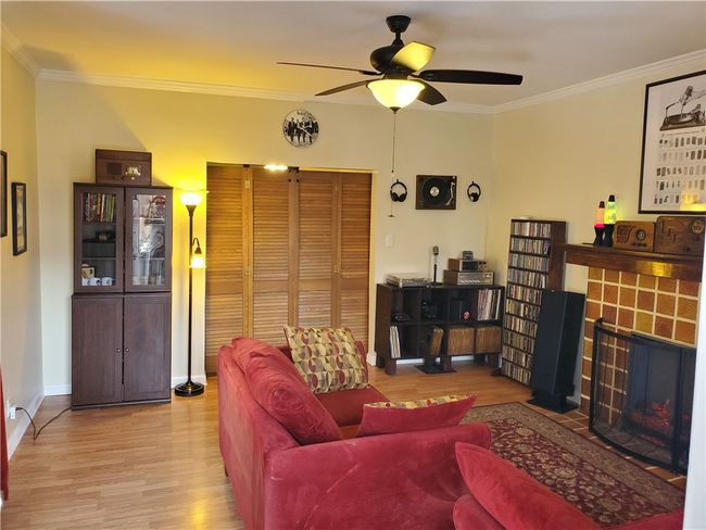 913 Amherst St, House other with 3 bedrooms, 2 bathrooms and 2 parking in Pittsburgh PA | Image 4