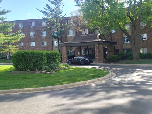420-1500 Robin Circle, Hoffman Estates, IL, 60169 | Card Image