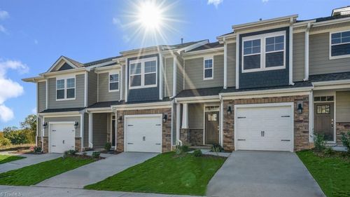 1428 Amberview Ln, Kernersville, NC, 27284-6776 | Card Image