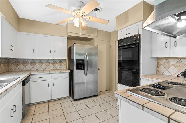 3401 Floyd St, House other with 4 bedrooms, 3 bathrooms and 2 parking in Corpus Christi TX | Image 11