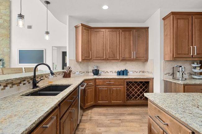 174 Jayne Cv, House other with 5 bedrooms, 5 bathrooms and 4 parking in Austin TX | Image 9