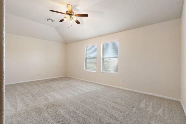 huge game room 2nd floor | Image 18