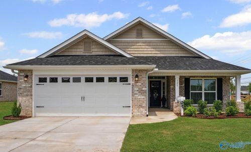 125 Sidney Ruth Dr, New Market, AL, 35761-7301 | Card Image