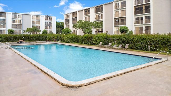 APT-503 - 8730 N Sherman Cir, Condo with 2 bedrooms, 2 bathrooms and null parking in Miramar FL | Image 22