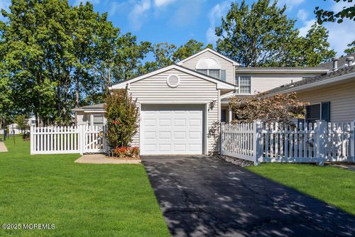 147-47 Cherrywood Cir, Brick, NJ, 08724-5202 | Card Image