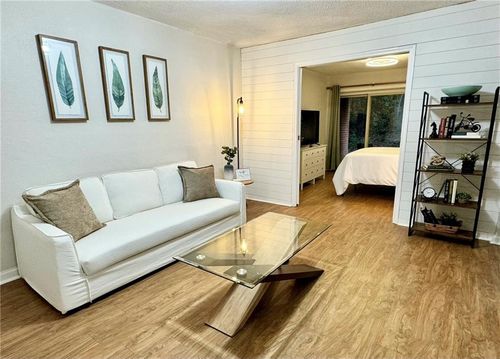 apt-d107-250 Little St, Athens, GA, 30605-5443 | Card Image