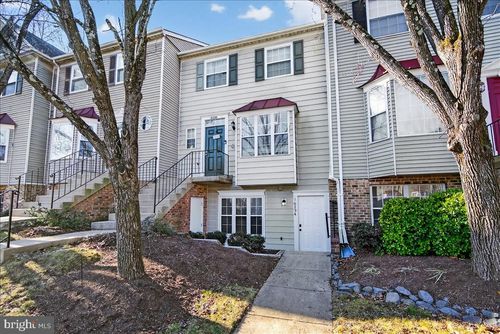 16294 Taconic Cir, DUMFRIES, VA, 22025-1531 | Card Image