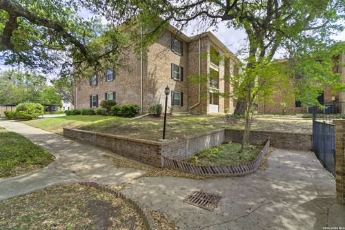 410-d-1819 Babcock Rd, San Antonio, TX, 78229 | Card Image