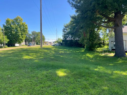 8 N Lafayette St, Shawano, WI, 54166 | Card Image