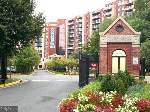 829-2230 George C Marshall Dr, FALLS CHURCH, VA, 22043-2580 | Card Image