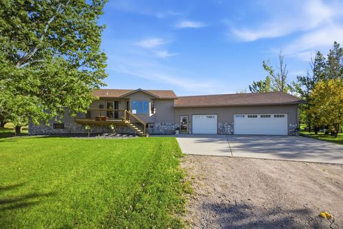 5606 57 1/2 Ave N, Harwood, ND, 58042-9701 | Card Image