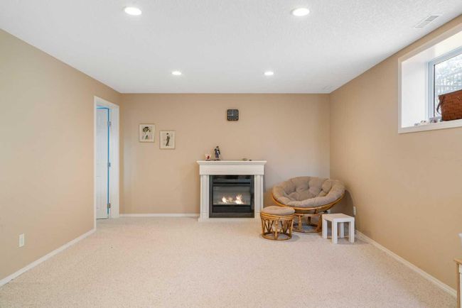 21 Everhollow Rise Sw, Home with 4 bedrooms, 3 bathrooms and 2 parking in Calgary AB | Image 31