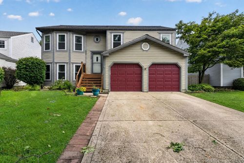 6108 Northbend Dr, Canal Winchester, OH, 43110-9135 | Card Image