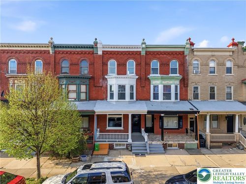 1343 Chew St, Allentown, PA, 18102-3748 | Card Image