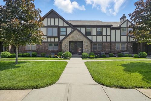 10547 Foster St, Overland Park, KS, 66212-2646 | Card Image