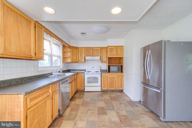 3208 Old Leetown Pike, House other with 3 bedrooms, 2 bathrooms and null parking in RANSON WV | Image 14