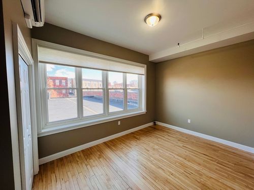 ste-12-158 Main St, Greenfield, MA, 01301-3200 | Card Image