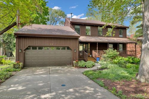 1155 Teakwood Cir, Haslett, MI, 48840-9734 | Card Image