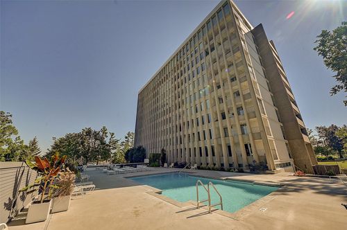 apt-507-2222 1st Ave Ne, Cedar Rapids, IA, 52402-6376 | Card Image