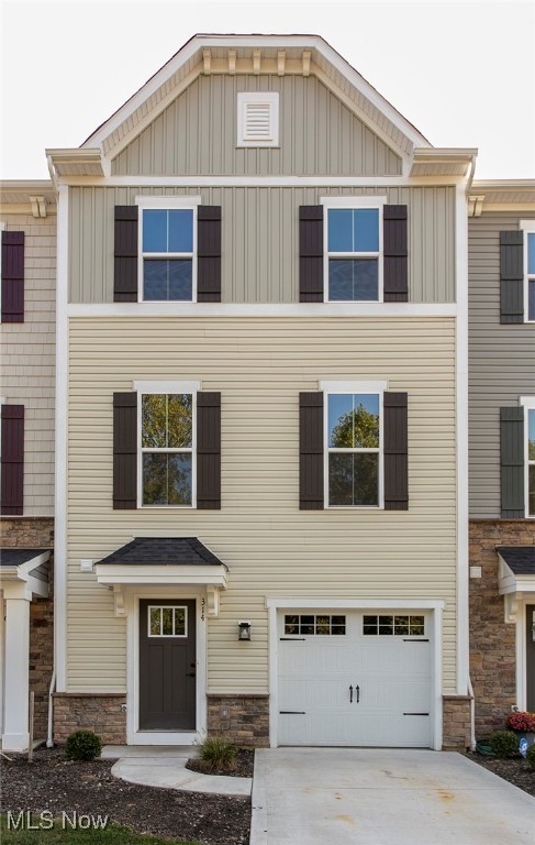 Reno Dr, Louisville, OH 44641