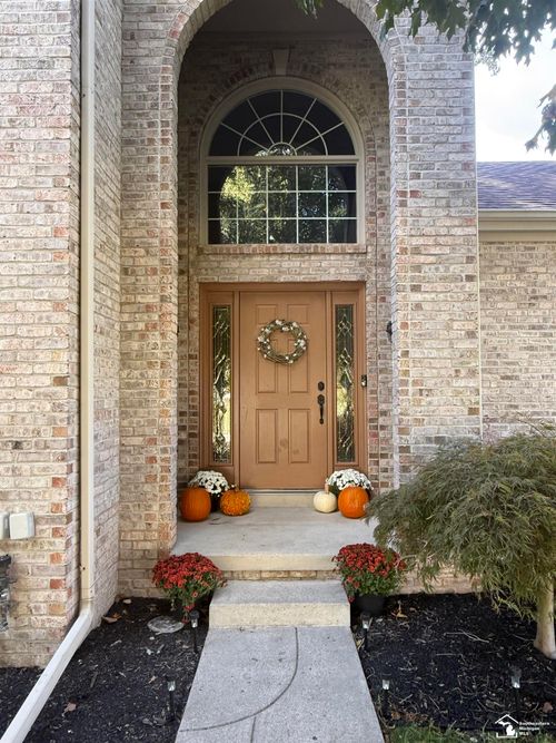 6749 Stonegate Dr, Temperance, MI, 48182-2217 | Card Image