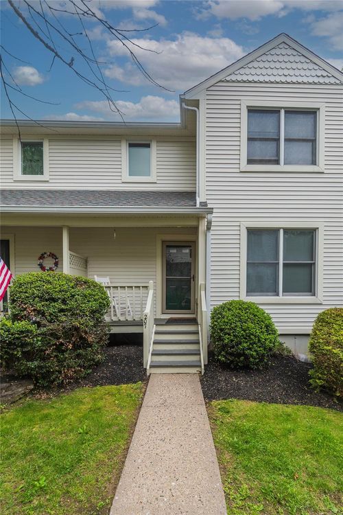 207 Cornwall Meadows Ln, Patterson, NY, 12563-2647 | Card Image