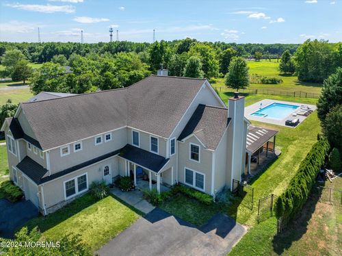 186 Whale Pond Rd, Oakhurst, NJ, 07755-1352 | Card Image