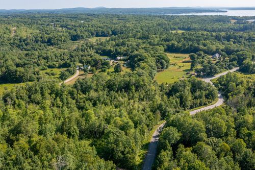 15 Bowling Green Ln, Belfast, ME, 04915-7439 | Card Image