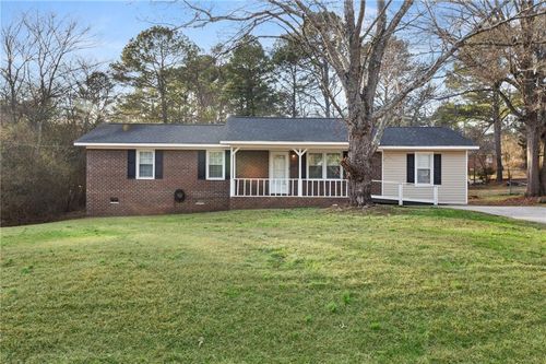 11 Lakemont Dr Se, Silver Creek, GA, 30173-2770 | Card Image