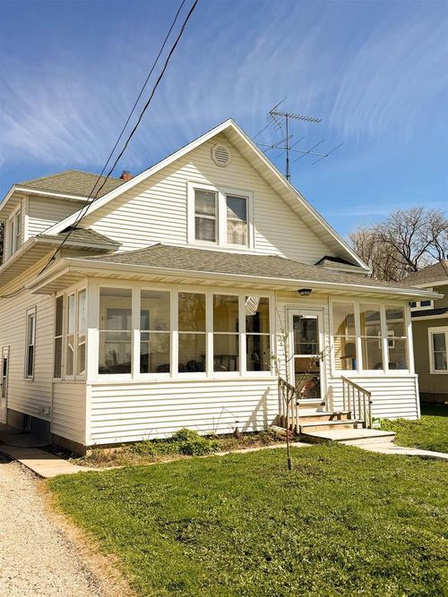 1238 Dodgeville St, HIGHLAND, WI, 53543-9776 | Card Image