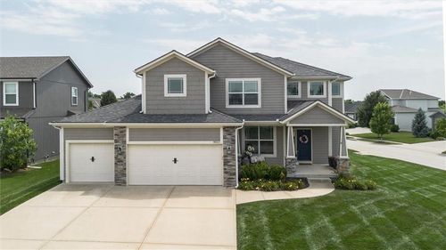 18523 W 193rd Ter, Spring Hill, KS, 66083-8397 | Card Image