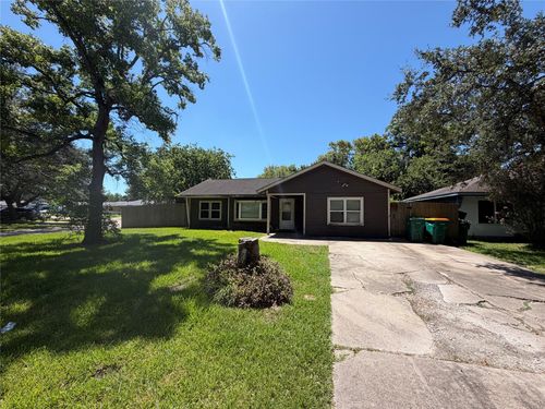 2631 N Camp Cir, La Marque, TX, 77568-3766 | Card Image