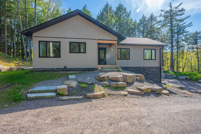 1010 Leonard Lake Rd, House other with 3 bedrooms, 3 bathrooms and 6 parking in Bracebridge ON | Image 4