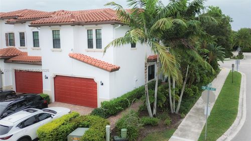 na-1423 Sw 115th Ave, Pembroke Pines, FL, 33025-4838 | Card Image