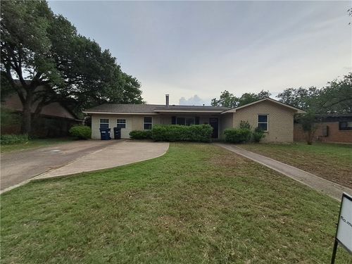 1306 Leacrest Dr, College Station, TX, 77840-3064 | Card Image
